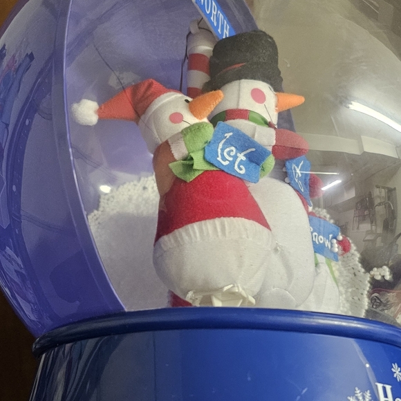 Gemmy Waterless Musical Christmas Snow Globe Let It Snow Happy Holidays 12” Tall - Picture 9 of 10